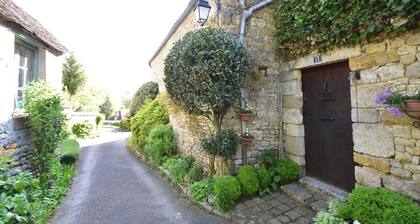 Charming Escape, Yevre-la-ville