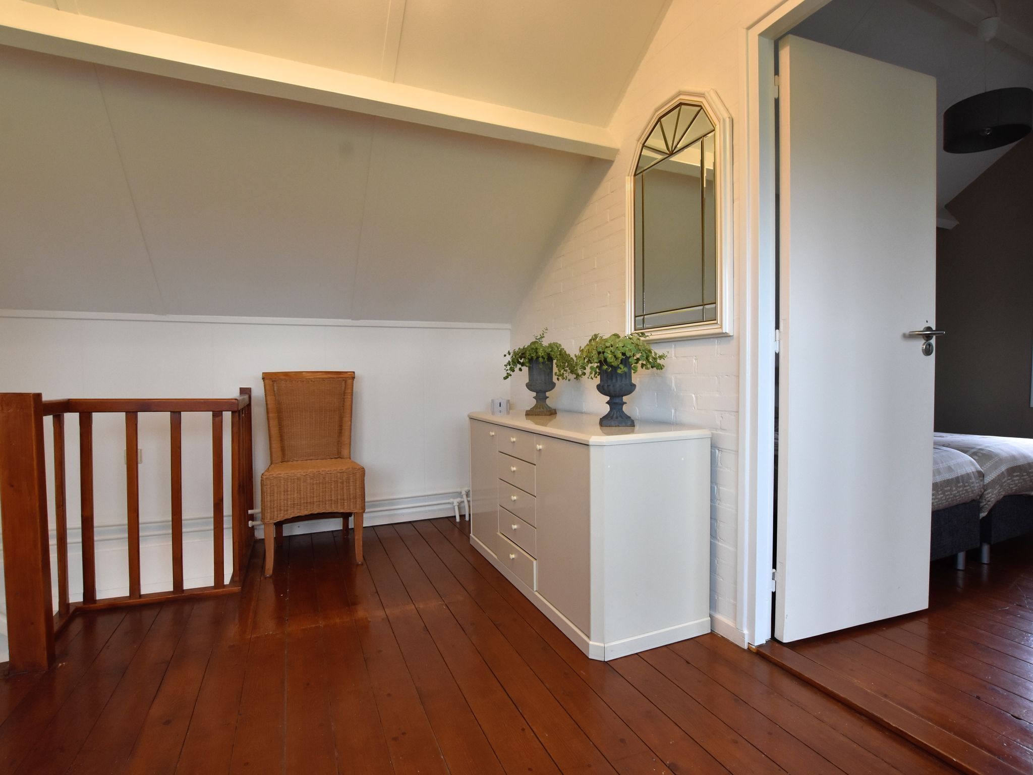 2 slaapkamers, individueel gemeubileerd, beddengoed