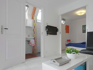 Living room - Beautiful Holiday Home Near Lawn Bowling in Krabbendam (Warmenhuizen)