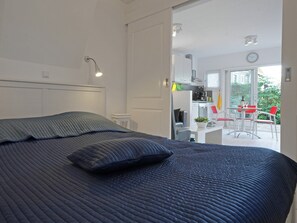 Casa | 1 dormitorio, mobiliario individual, ropa de cama
