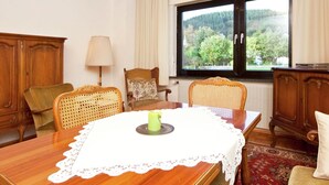 Living room - Cozy Holiday Home in Wallenborn With Garden (Wallenborn)