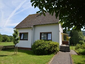 Exterior - Cozy Holiday Home in Wallenborn With Garden (Wallenborn)