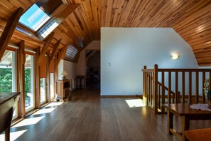 House | Living room | Fireplace - Calvinet Countryside Escape (Puycapel)