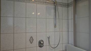 Apartment | Badezimmer