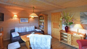 Hus | 1 soverom, strykejern/-brett, individuelt innredet og sengetøy