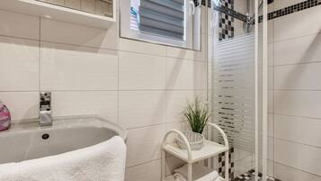 House | Bathroom