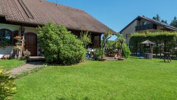 Apartment | Garden