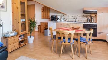 Apartment | Dining