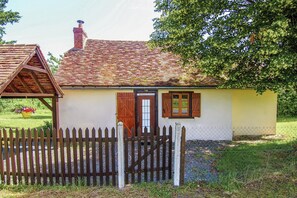 Cottage | Exterior - Peaceful Cottage in Savignac (Savignac-Ledrier)