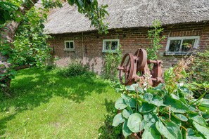 Apartment | Garden