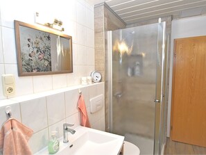 Apartment | Bathroom