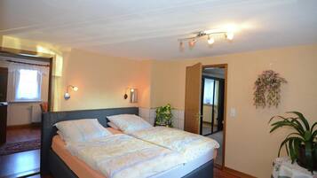 Lägenhet | 2 sovrum, unika möbler och sängkläder