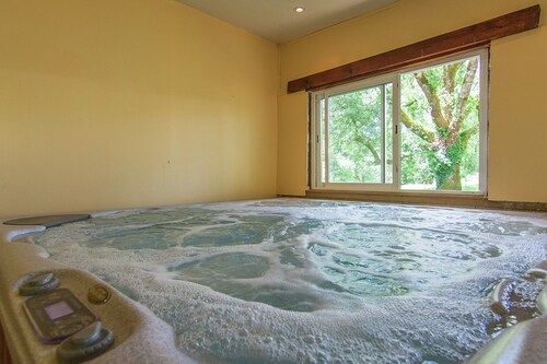 Cottage in Bourgnac With Whirlpool