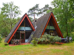 House | Exterior - Pet-friendly Getaway (Stramproy)