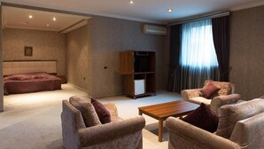 Deluxe Suite | Living area - Abu Arena Hotel (Baku)