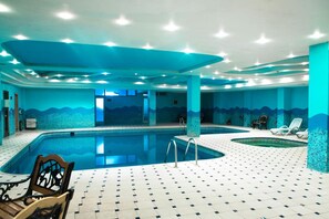 Indoor pool - Abu Arena Hotel (Baku)