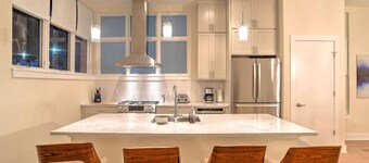 Downtown Townhome with Private Elevator