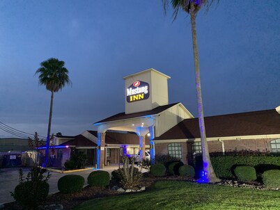Mustang 飯店