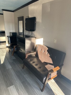 Literie de qualité supérieure, ameublement personnalisé, bureau