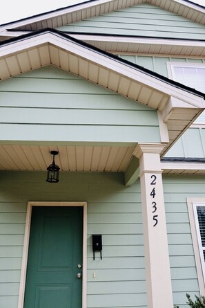 Exterior detail - Bright, Spacious, New | Masters Week Getaway ★★★★★ (Augusta)