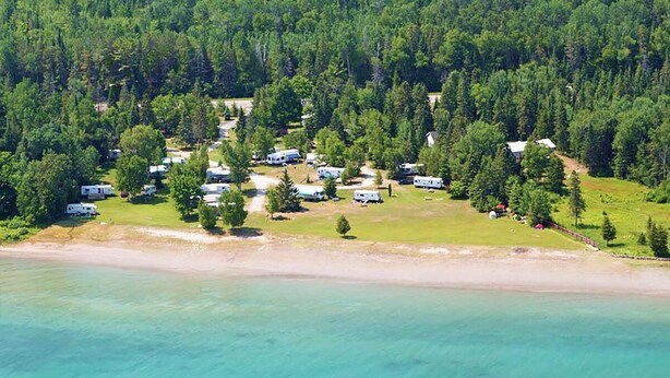Exterior - Roberts Landing Campground (Cheboygan)