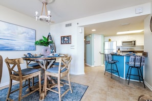 Dining - 
Beach Front Condo ~ Huge Swimming Pool ~ Hot Tubs ~ Owner Managed (Orange Beach)