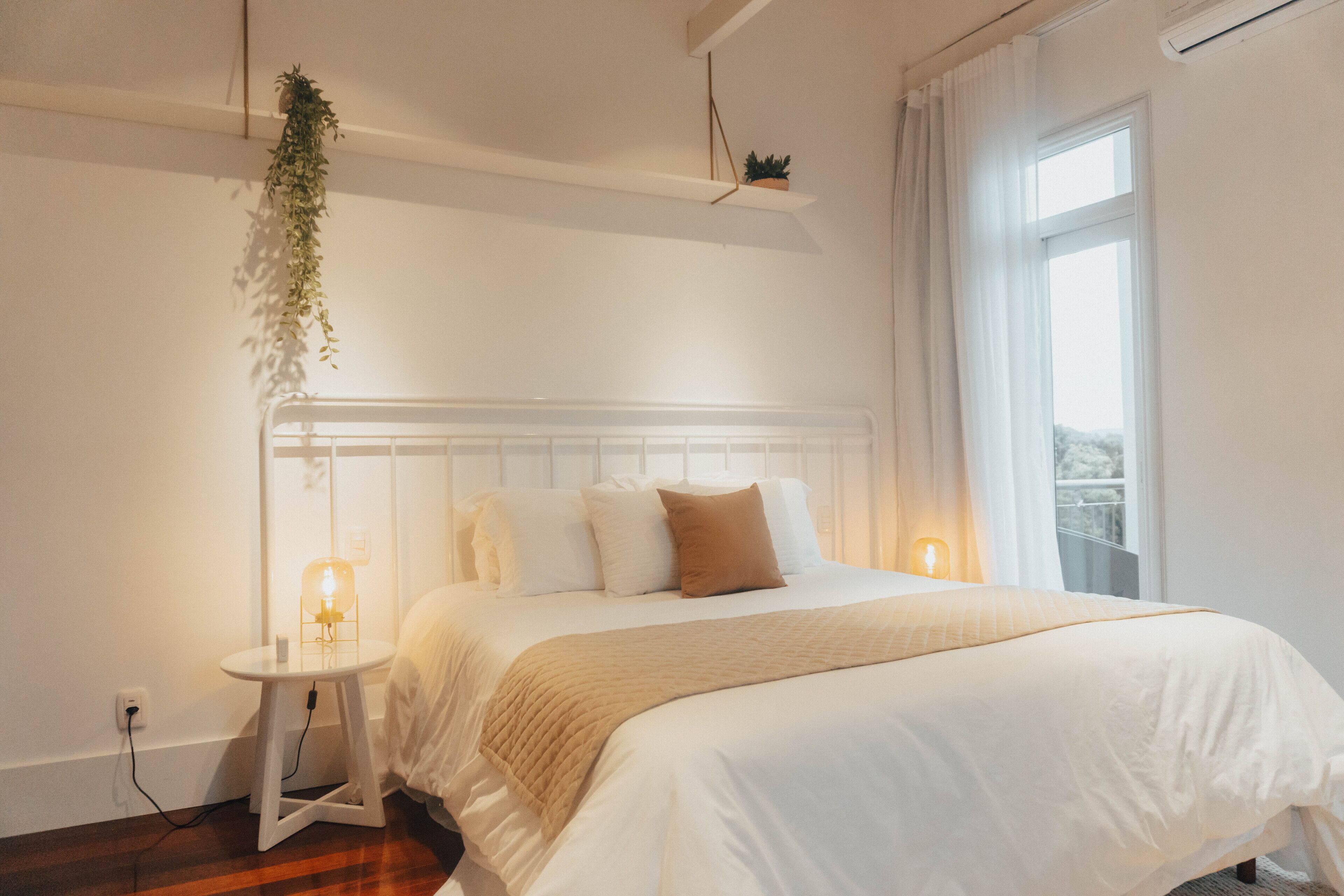 Suite 09 | Roupas de cama premium, camas com colchões pillow-top, frigobar