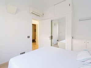 3 quartos, ferros/tábuas de passar roupa, Wi-Fi de cortesia