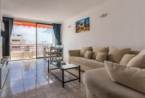 TV - Sea breeze in Playa de las Americas (Playa de Las Americas)