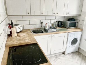 Oven, eco-friendly cleaning products, reusable coffee/tea filters