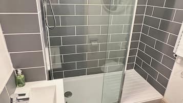 Shower, eco-friendly toiletries