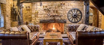 Pathways Holiday Cottage a delightful 18th century stone cottage in Derbyshire.