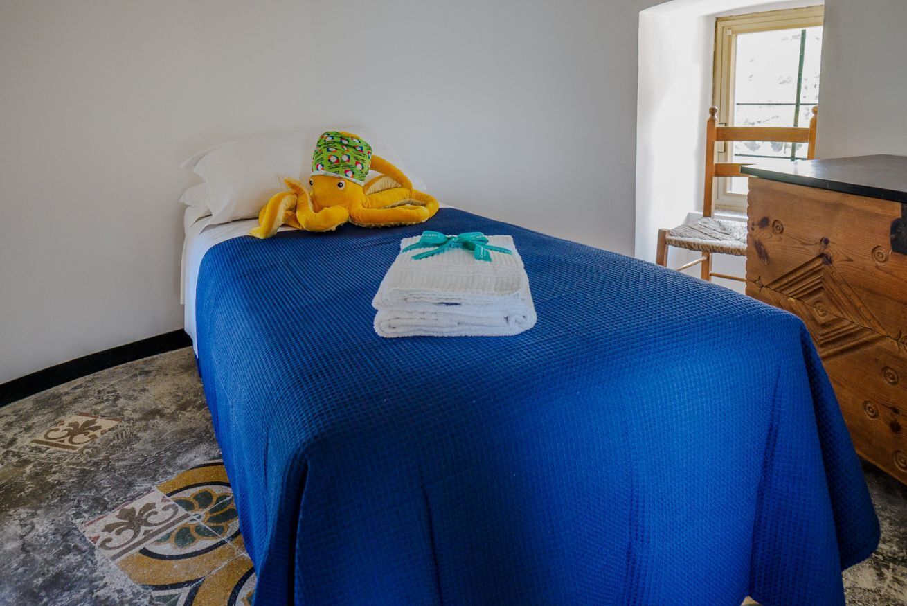 3 bedrooms, travel crib, WiFi (free), bed sheets