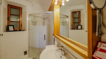Shower, eco-friendly toiletries, hair dryer, bidet