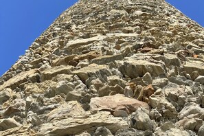 Unclassified image, 2 of 52, button