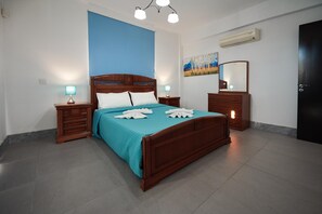 4 habitaciones, tabla de planchar con plancha y wifi 
