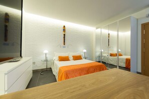 2 habitaciones, tabla de planchar con plancha, wifi y ropa de cama 