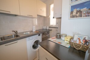 Uklassifisert bilde, 5 av 40, knapp