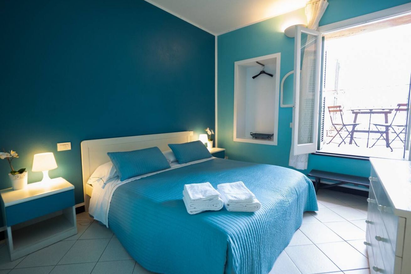2 bedrooms, iron/ironing board, travel crib, WiFi (free)