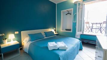 2 bedrooms, iron/ironing board, travel crib, WiFi (free)