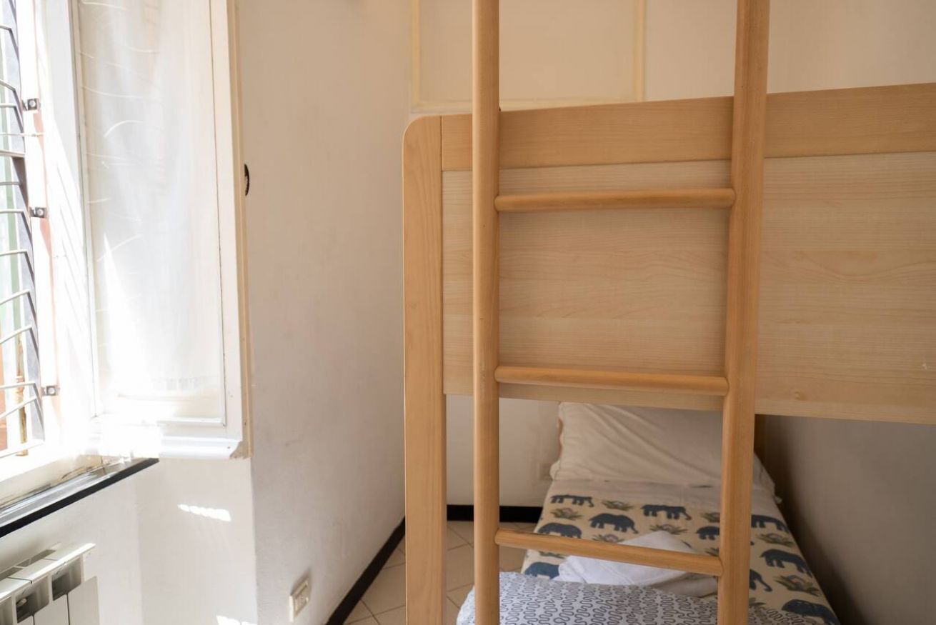 2 bedrooms, iron/ironing board, travel cot, free WiFi