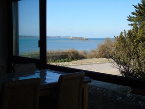 Dining - COTTAGE DE LA MER, Cottage de la mer 1st floor Comfort range 3 stars  (St Jacut de la Mer)