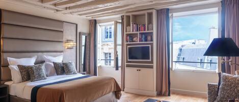 1 bedroom, in-room safe, desk, soundproofing