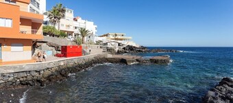 Home2Book Charming Sea Front House