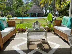 Terrace/patio - Ken 19 in beautiful complex with pool. 100m from the beach (Pereybere)