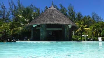 Piscine extérieure