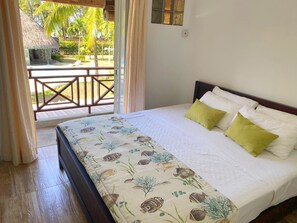 3 室のベッドルーム、セーフティボックス (室内)、アイロン / アイロン台、ベビーベッド