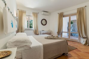 5 bedrooms, iron/ironing board, free WiFi, bed sheets - Villa Le Rocce - Five Bedroom Villa, Sleeps 10 (Porto Rotondo)