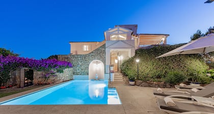 Villa Le Rocce - Fünf Schlafzimmer Villa, Schläft 10