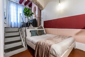 1 habitación, tabla de planchar con plancha, wifi y ropa de cama 